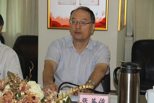 自治區(qū)地稅局黨組成員、副局長.JPG